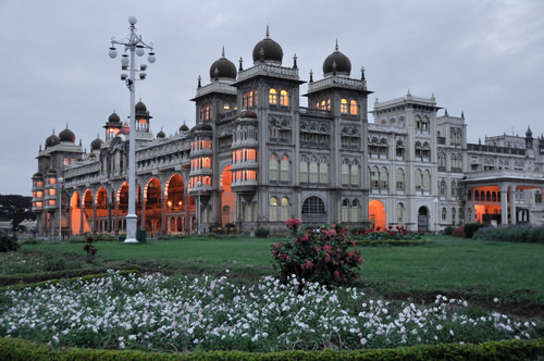 10 Most Beautiful Palaces in the World