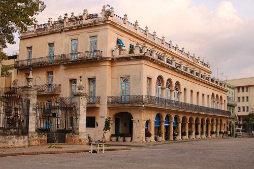 Explore the architecture of Old Havana