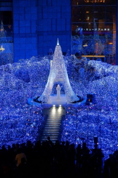 Why You Should Spend This Christmas In Japan