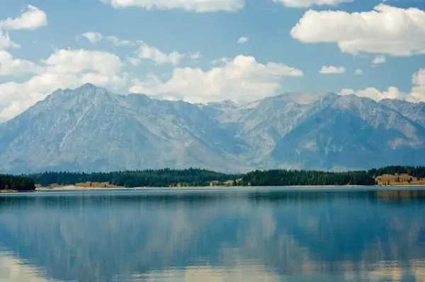 10 Most Beautiful Lakes in North America