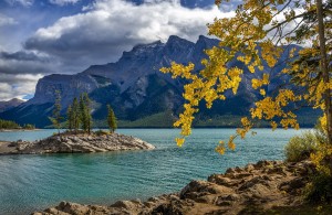 Top Destinations in Canada For Fall Color