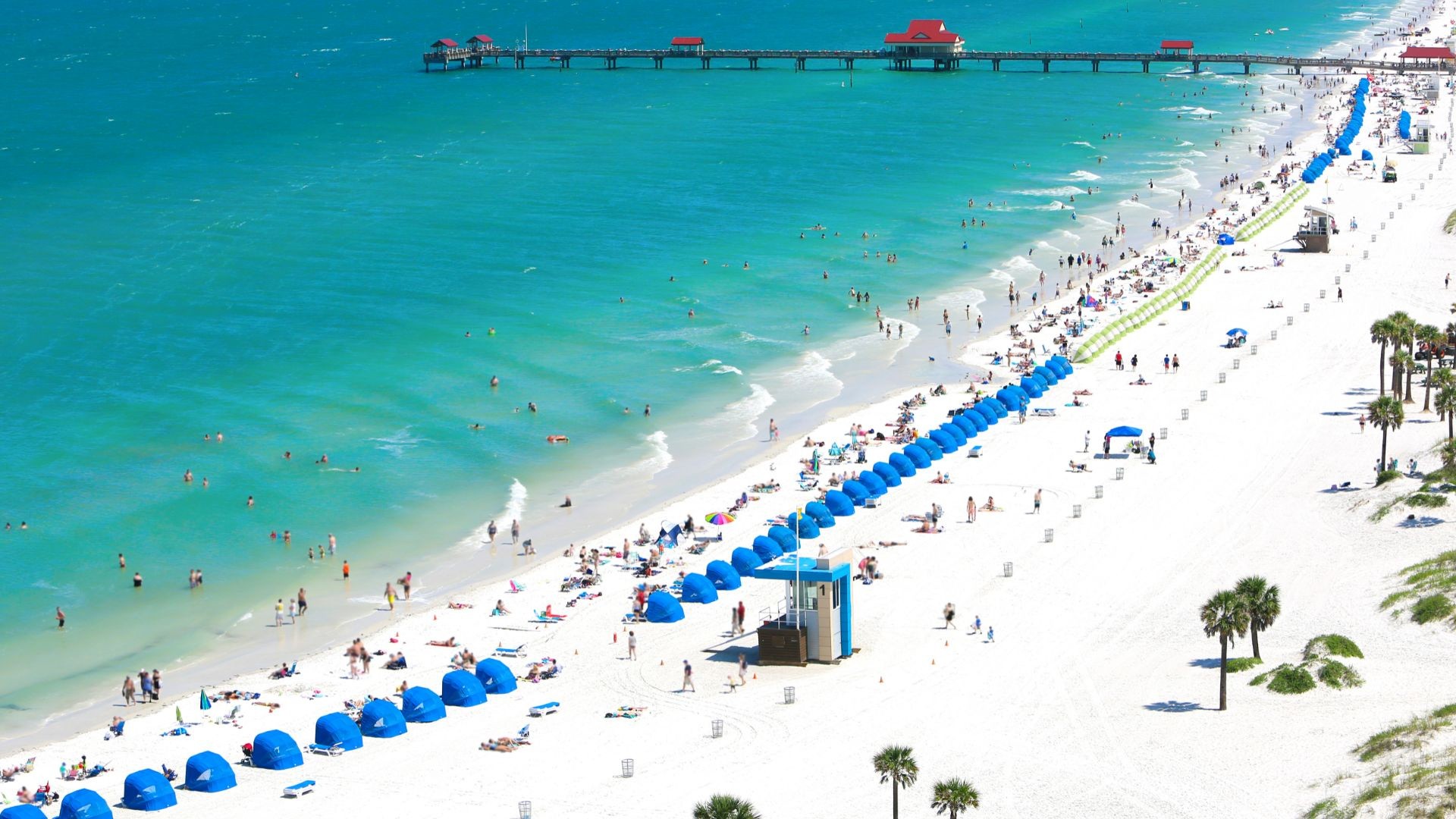 10 Most Crowded Beaches in the U.S.